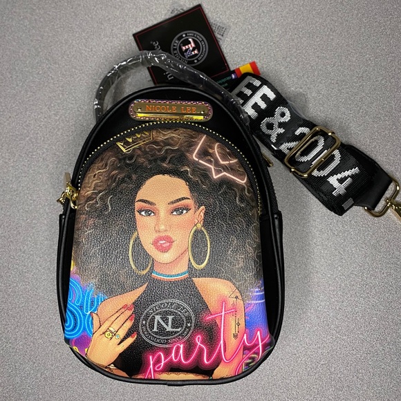 Purse - Picture 1 of 3